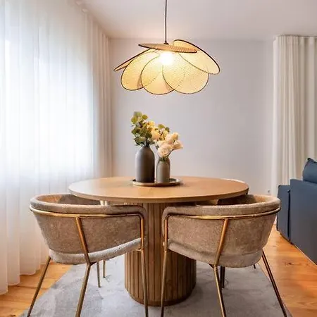 Viva Formosa Flat